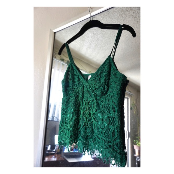Green Lace Semi Cropped Top - Picture 3 of 4